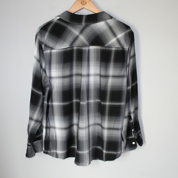 Ava & Viv Button Down Shirt Plaid HW6356 - Picture 4 of 5